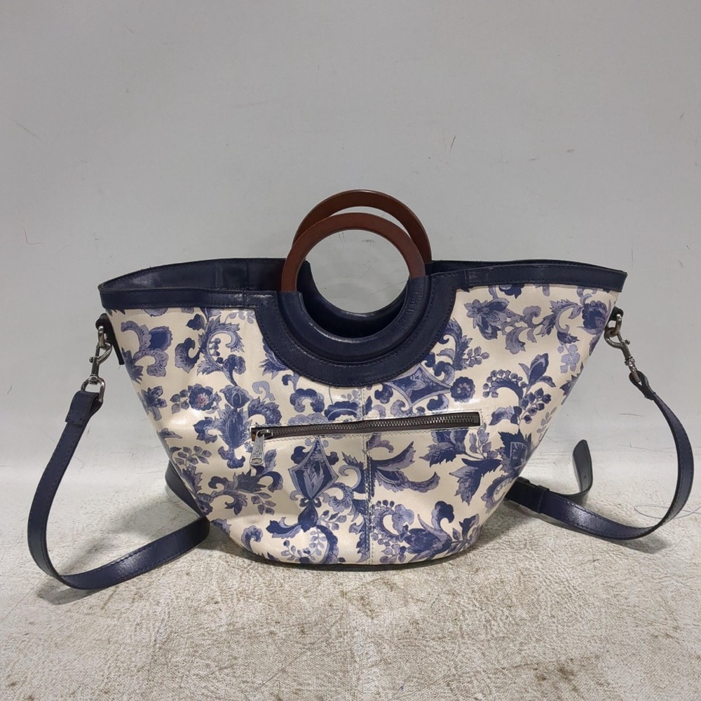Patricia Nash Lune Blue and Cream Floral Tote/Shoulder Bag w/Wooden Handle